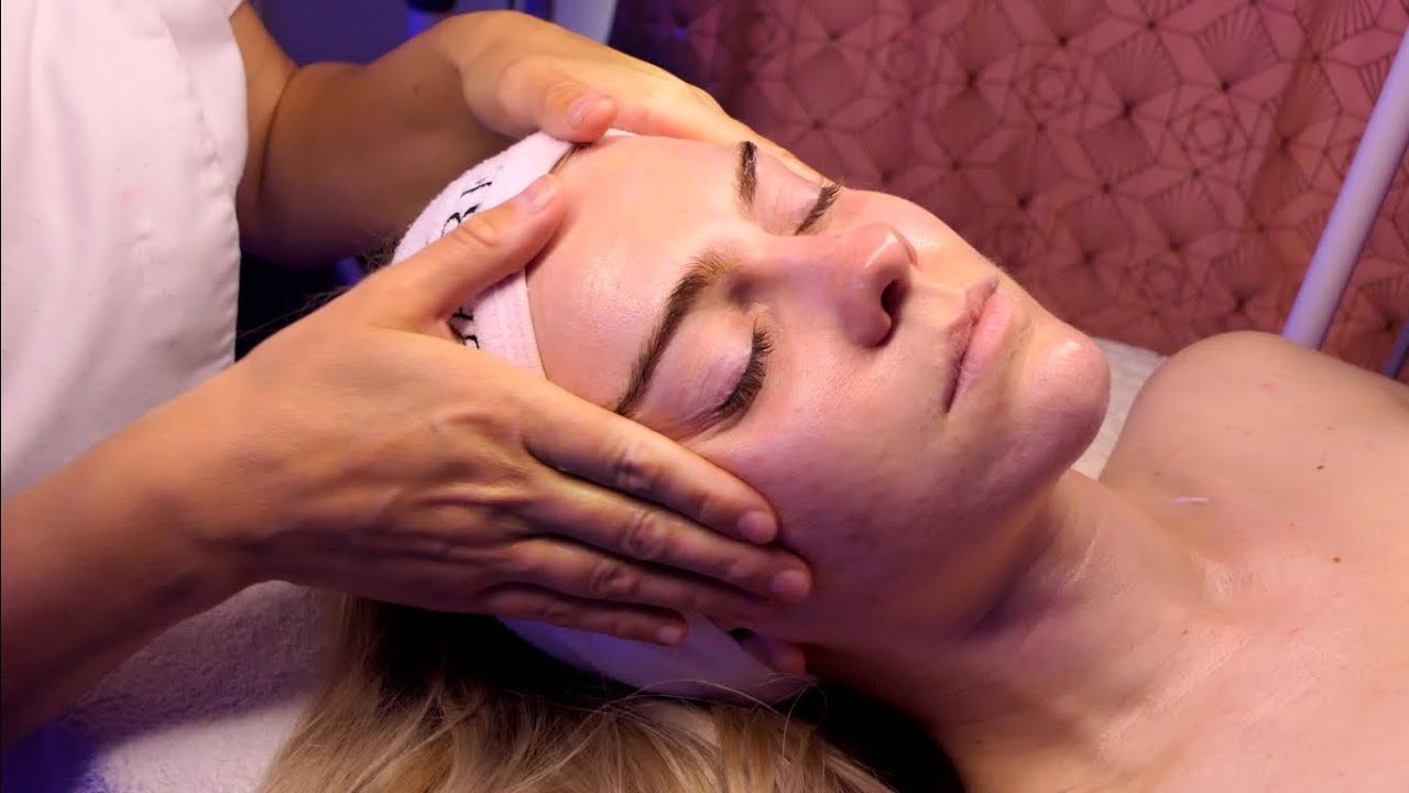 ASMR | Soin du visage et massage en institut 🤍 avec Yepoda