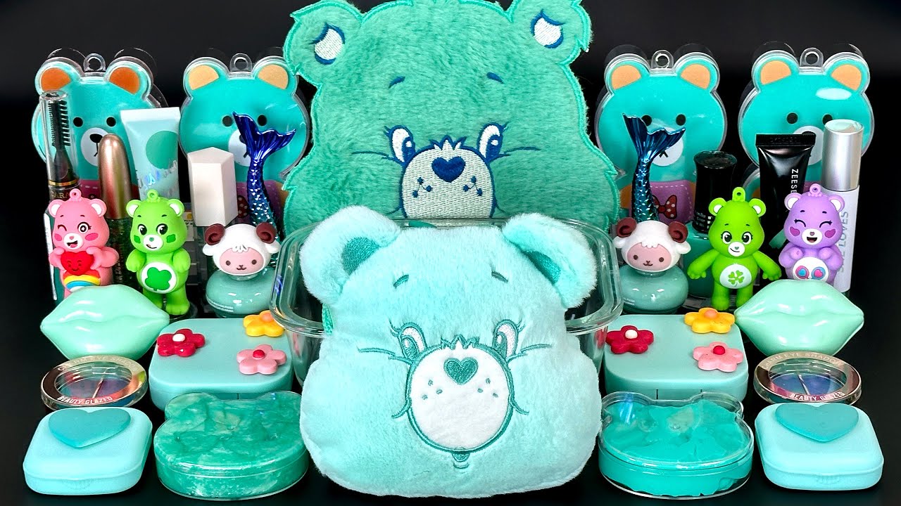 MINT SLIME 💚 Mixing mint Makeup, Glitter and Beads into Clear Slime.  ASMR Slime triggers.
