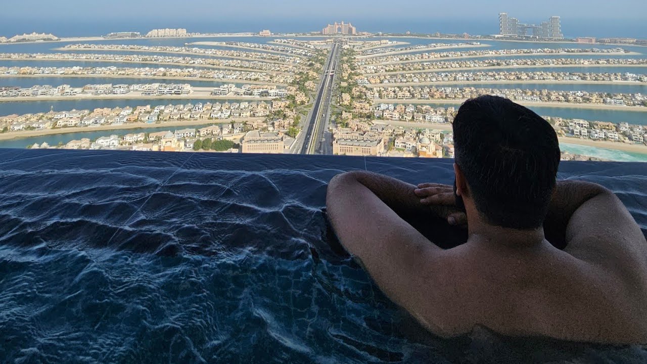 Aura Sky Pool - sunrise view