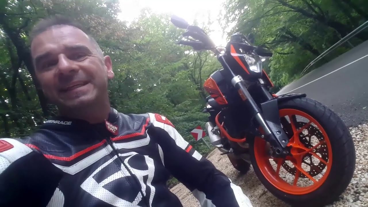 KTM Duke 690 - 2016 - Vak gyúk is talál szeget