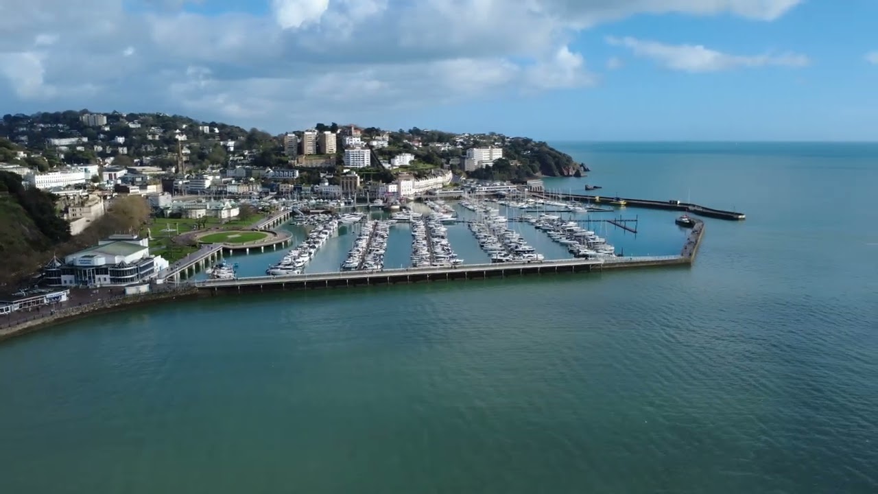 Flying the DJI Mini 4K Drone in Torquay England