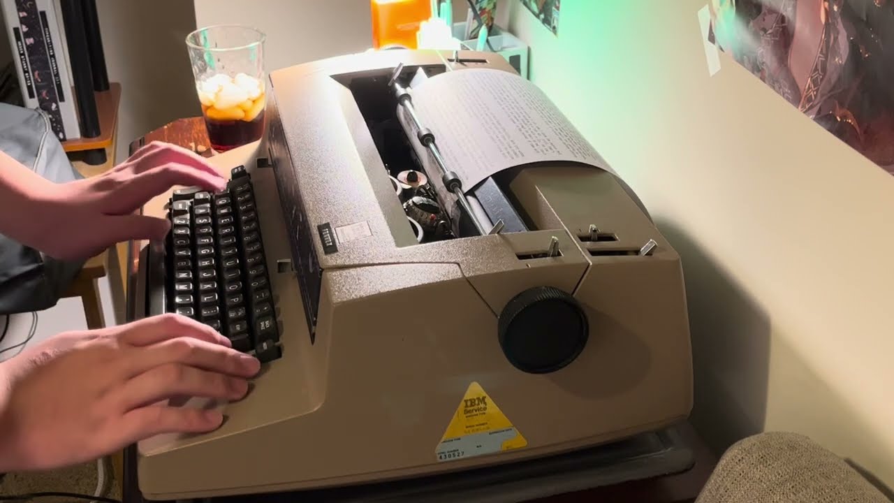 IBM Selectric II Typewriter Typing for 20+ Minutes