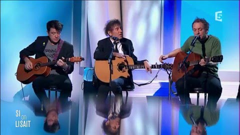 Alain Souchon et Mathieu Boogaerts chantent Trénet