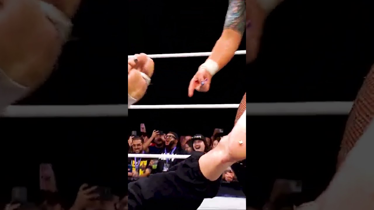 😱 Not on the BARE FEET! #marinashafir #krisstatlander #aewdynamite