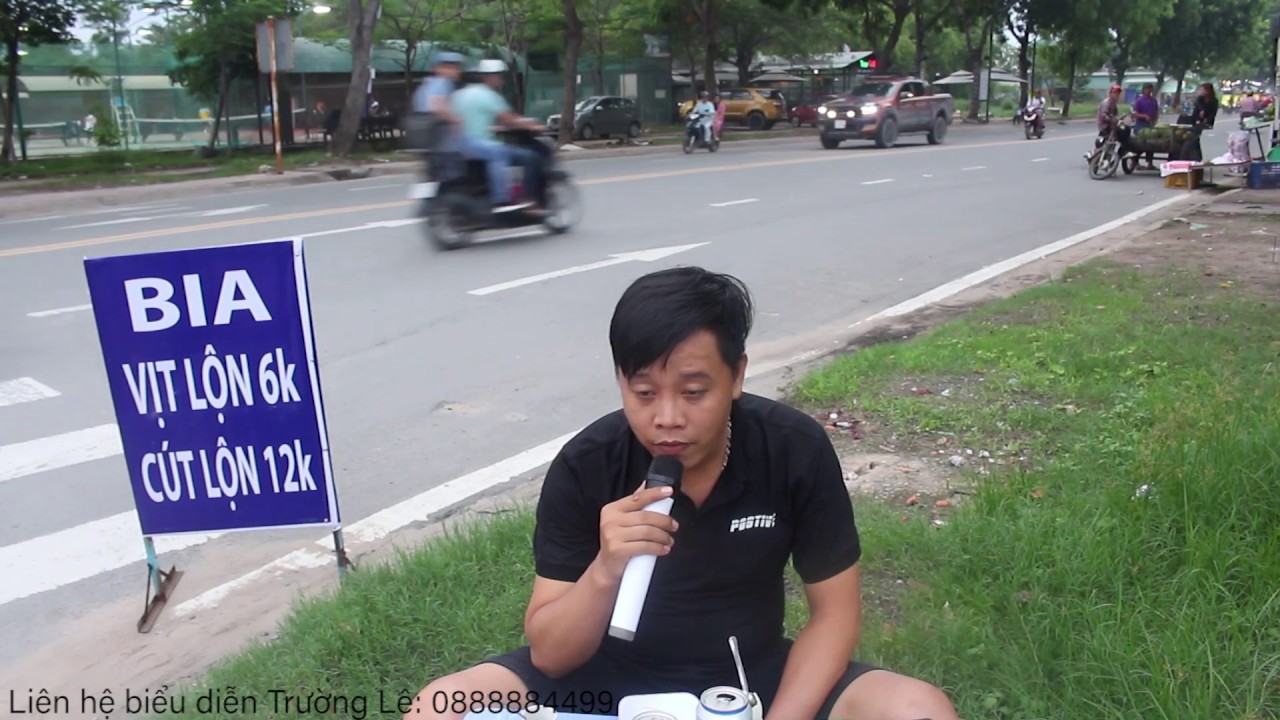 Chàng trai thất tình cất tiếng hát khiến chị gái mê mẩn│Xin Em Đừng Khóc Vu Quy - Trường Lê