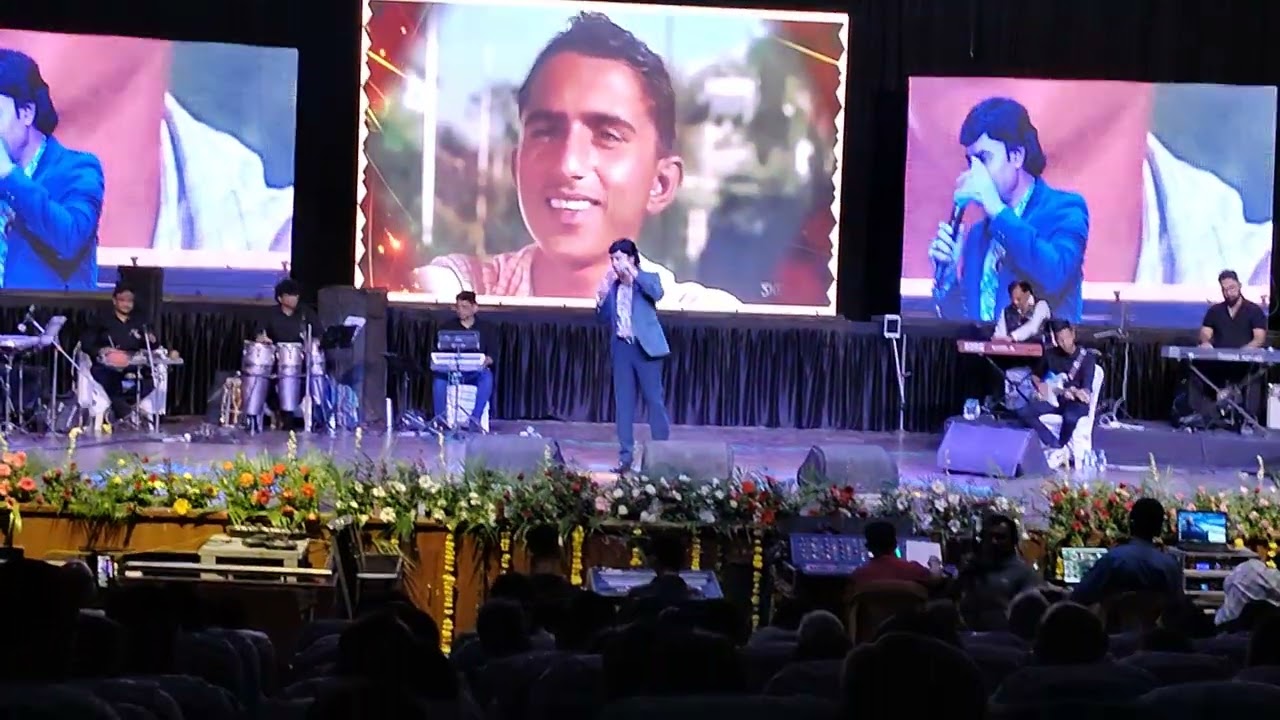 Today's Mukhtar Shah (Voice of Mukesh) show live at Pt Deendayal auditorium Ahmedabad (5)