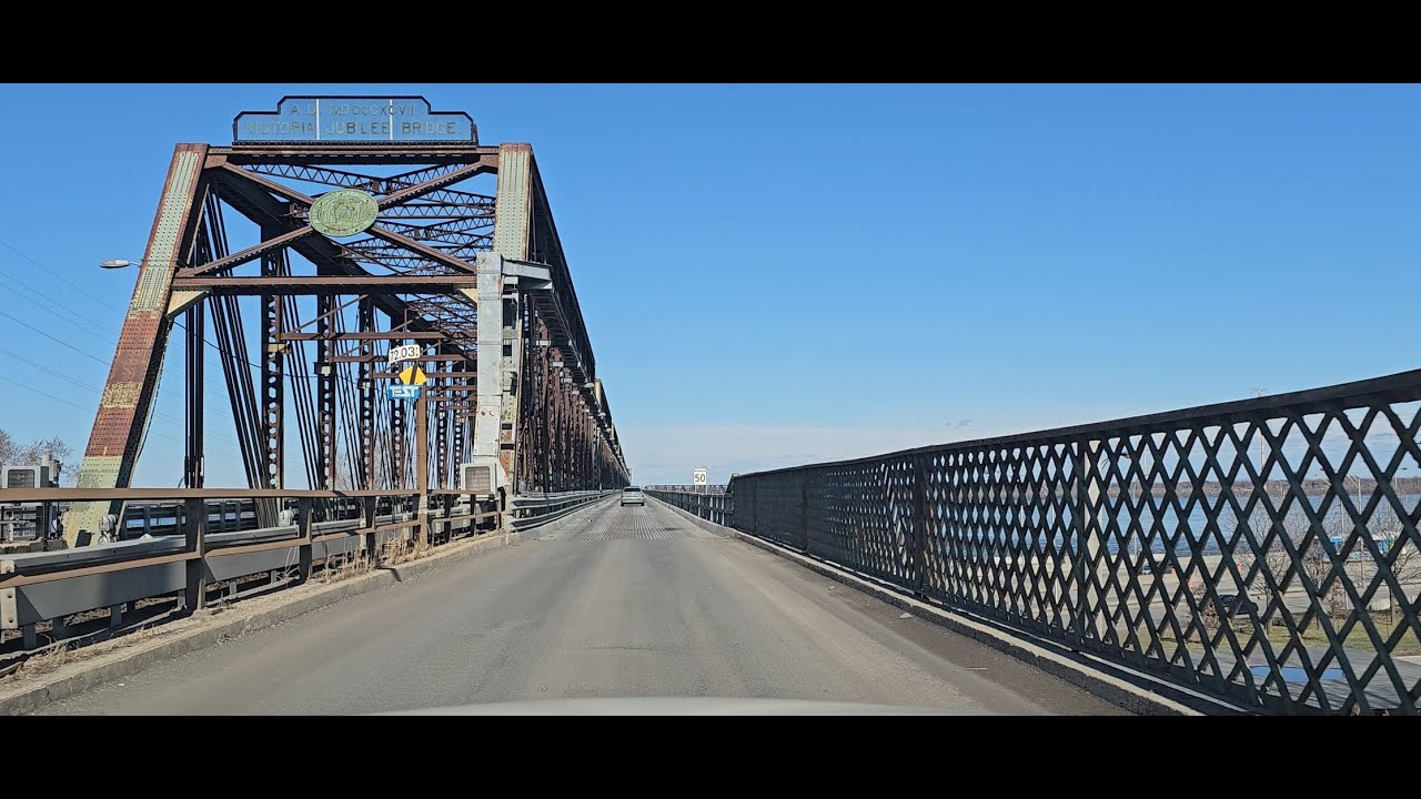 Montreal Crossing The Old Victoria Bridge It Opened In 1860