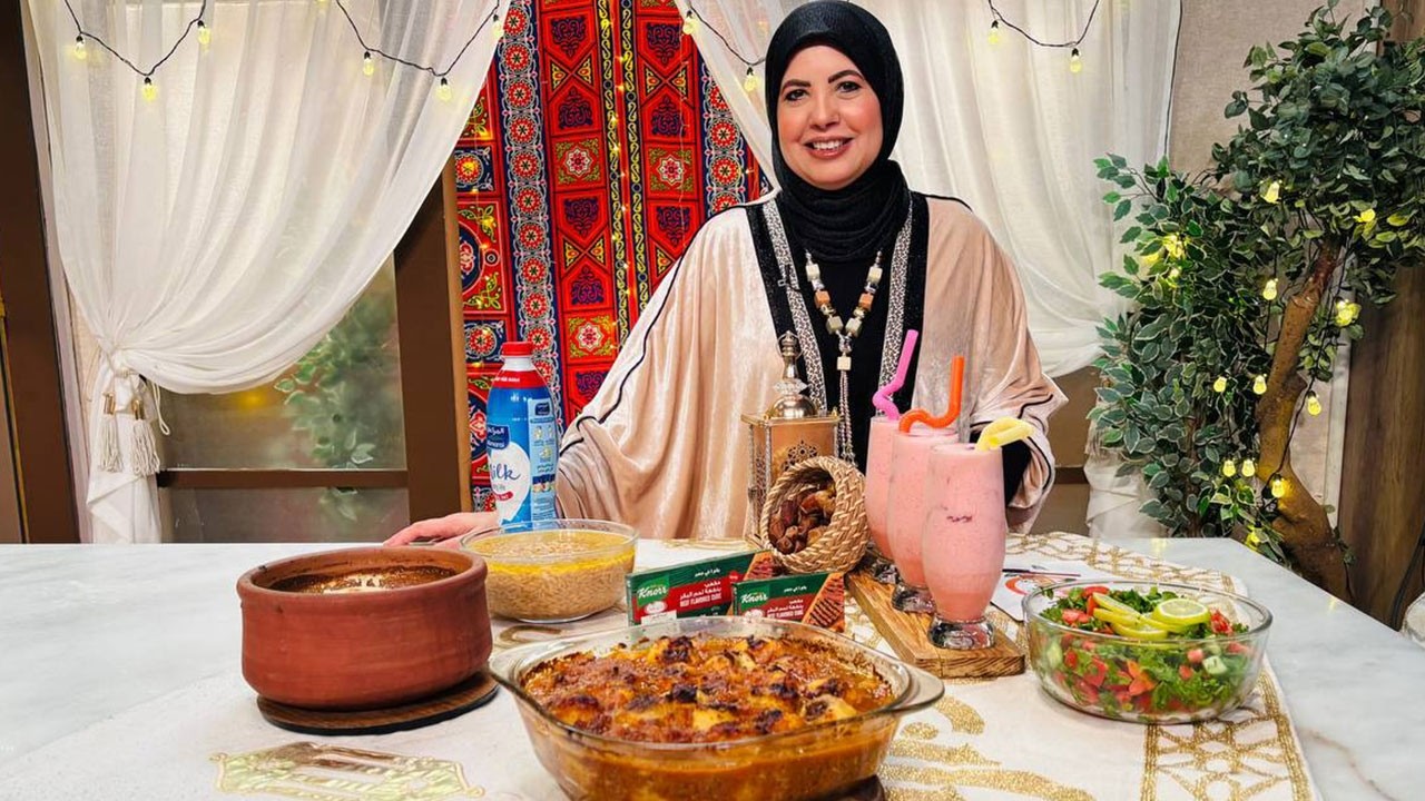 العزومة مع الشيف فاطمة أبو حاتي | أرز معمر - زبادو الفراولة - بطاطس محشية