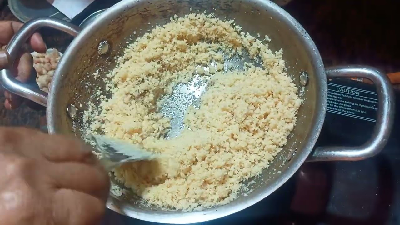 suji barfi recipe |  हलवाई जैसे स्वादिष्ट Semolina (suji) barfi recipe
