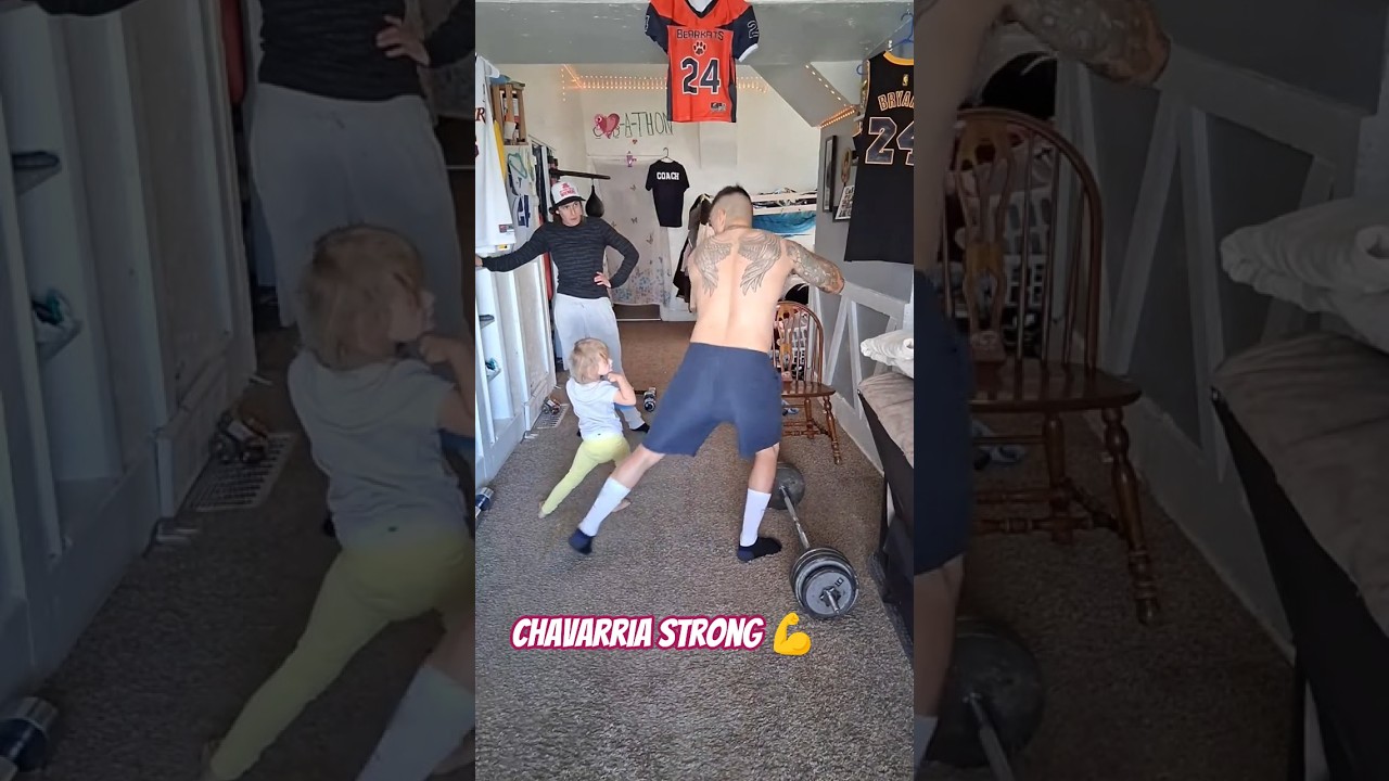 Live Highlight! 💥 Chy with the CHAVARRIA STRONG POSES! #chavarriastrong #family #lifestyle #parents