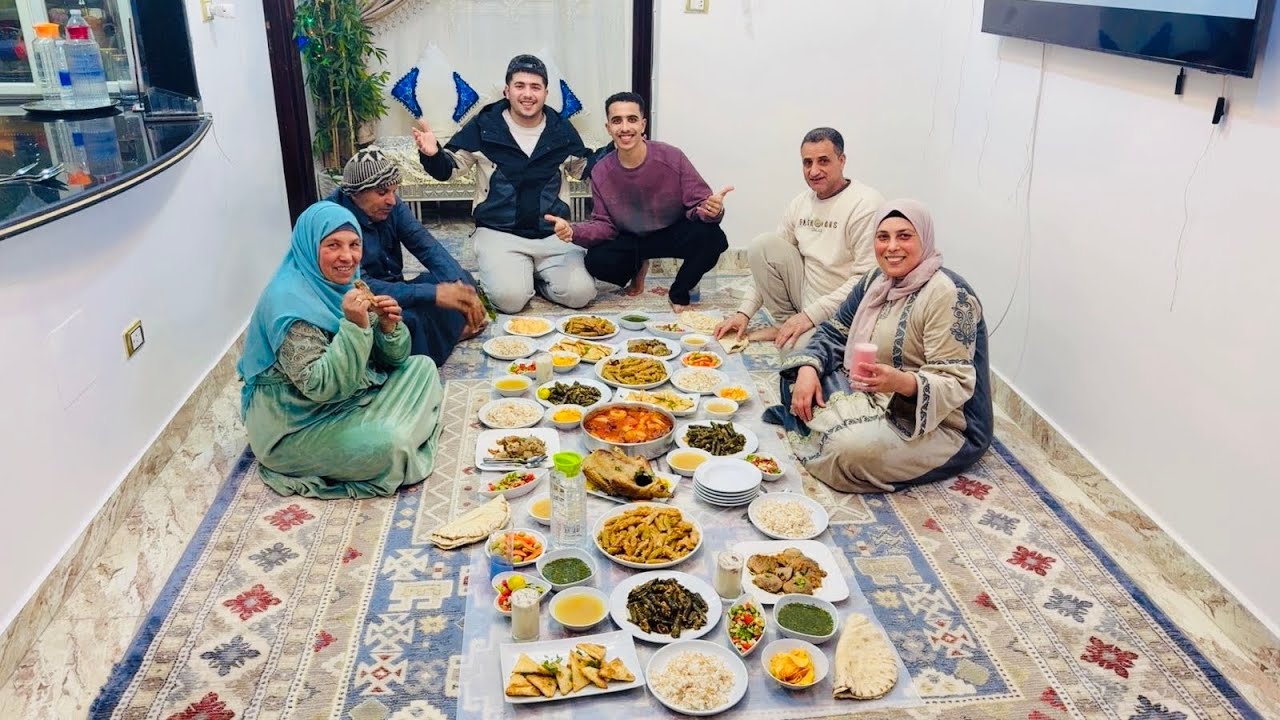 اليوم ده عندى عيد ان ربنا جمعنا تانى على احلى سفره واول عزومه فى رمضان لى اختى حلميه قبل ماتسافر❤️‍🔥