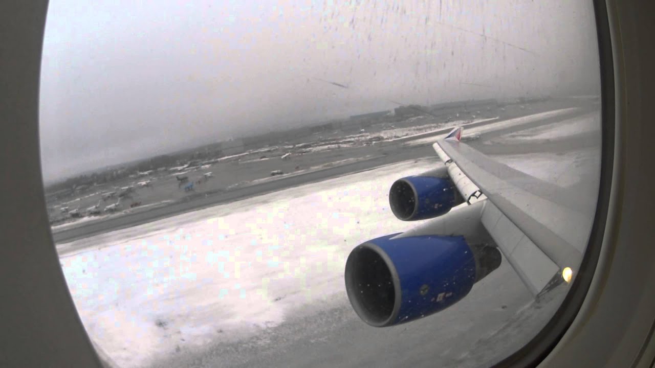 B747-400 take off Transaero Vnukovo - Salzburg