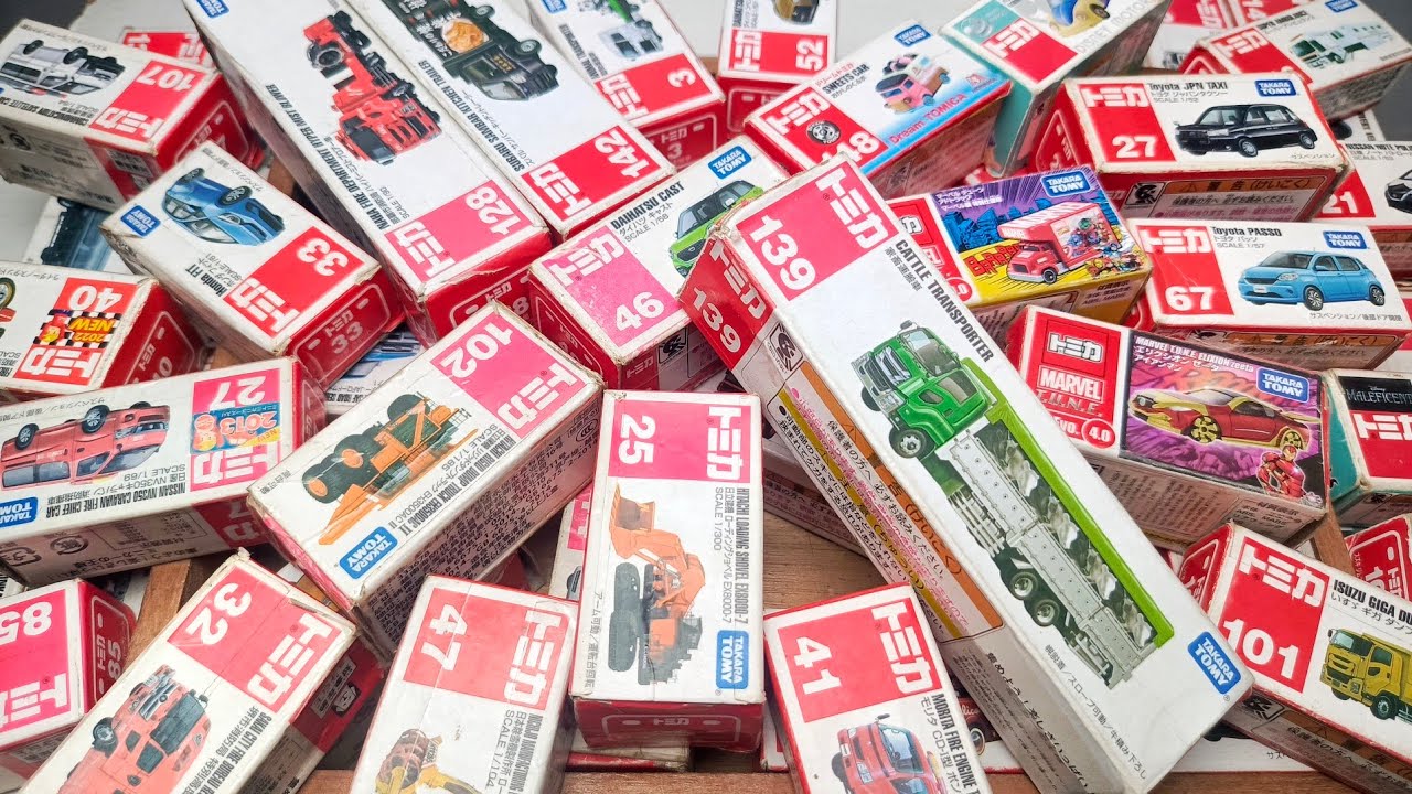 トミカミニカーが箱に盛り沢山!収納するよ。トミカのベストコレクションを動画でまとめました! -