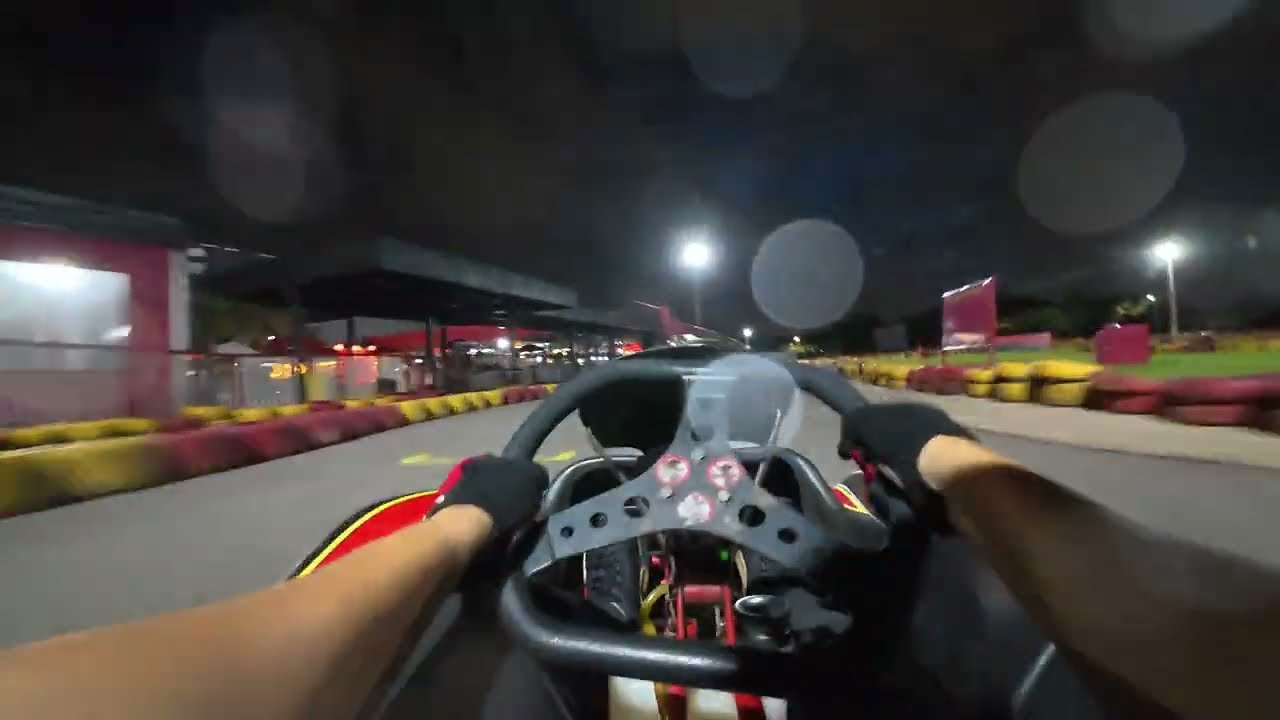 Kart cada volta é um ajuste#kart #kgv #kartracing #gokari #gokarting
