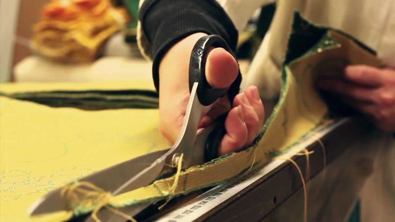 CAREZZE SUL VELLUTO - Il rinnovo delle monture del Giro della Nobil Contrada del Bruco (trailer)