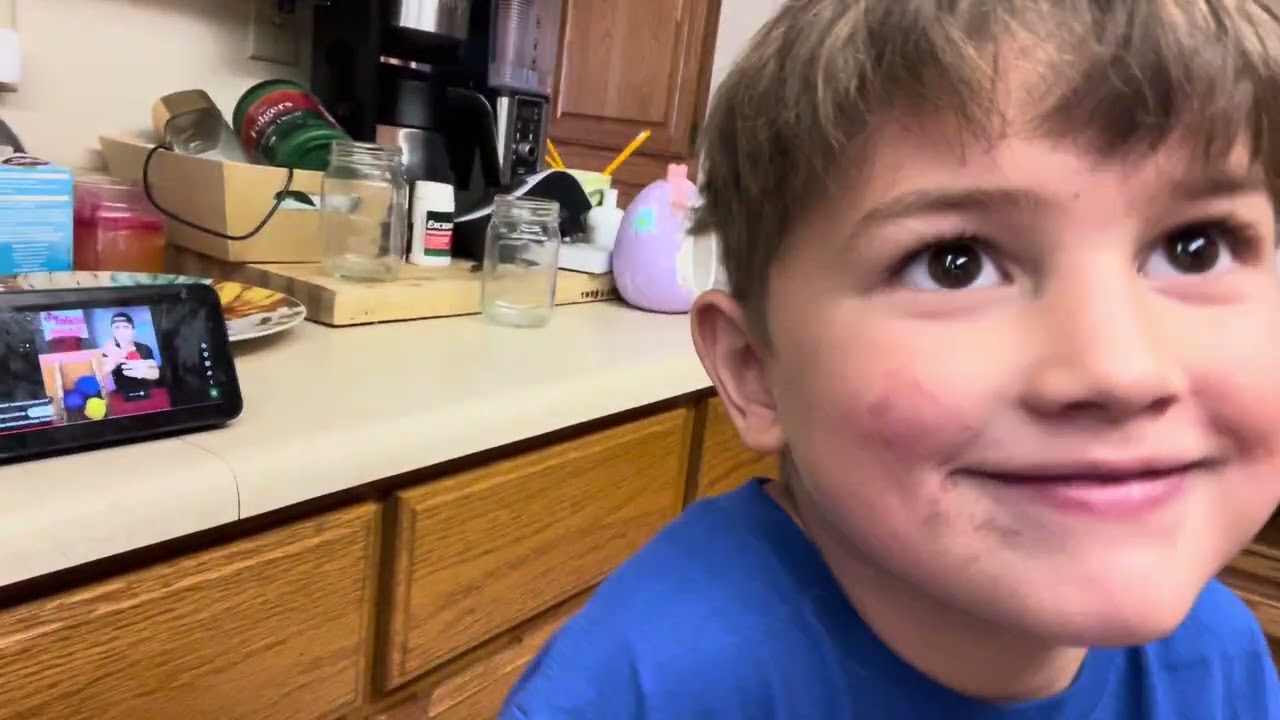 make a smoothie with me ￼￼