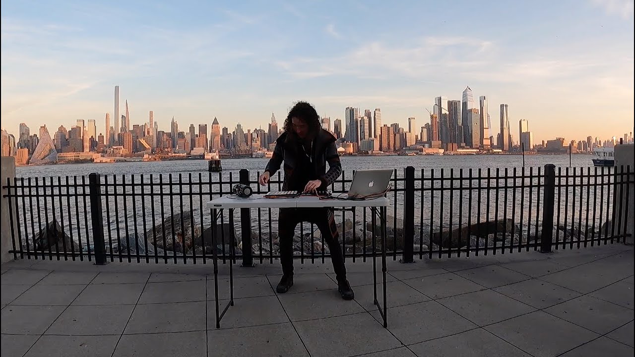 Julian Cardona -  M&uacute;sica Para La Vida - New Jersey - Melodic House - Live Act 2022