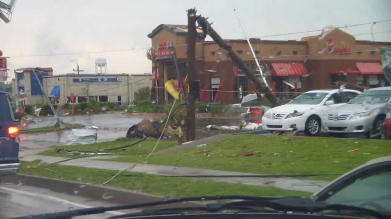 Joplin, Missouri Tornado Aftermath:  Rangeline Road Destroyed (Rare Footage)