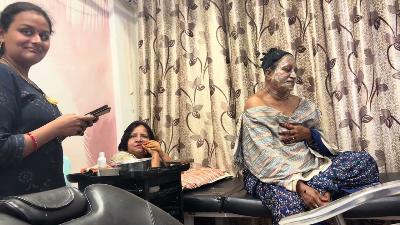 అర్ధంరాత్రి కలలోకి వచ్చేటట్లు వున్నావు అమ్మ 😄|| Sakhi beuty parlour 
