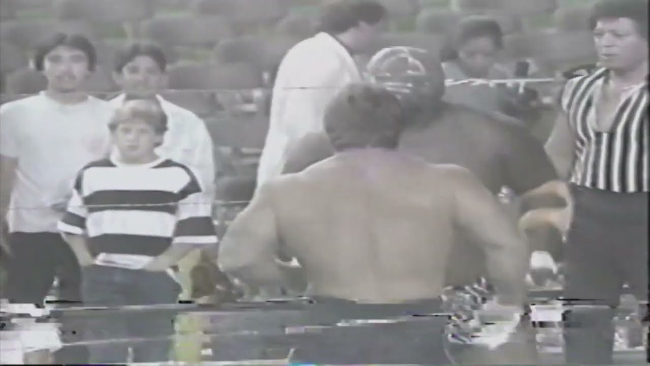 BARBED WIRE ! The Sheik, Mark Lewin & Prince Kamalamala vs. Bruiser Brody & The Magruder Brothers