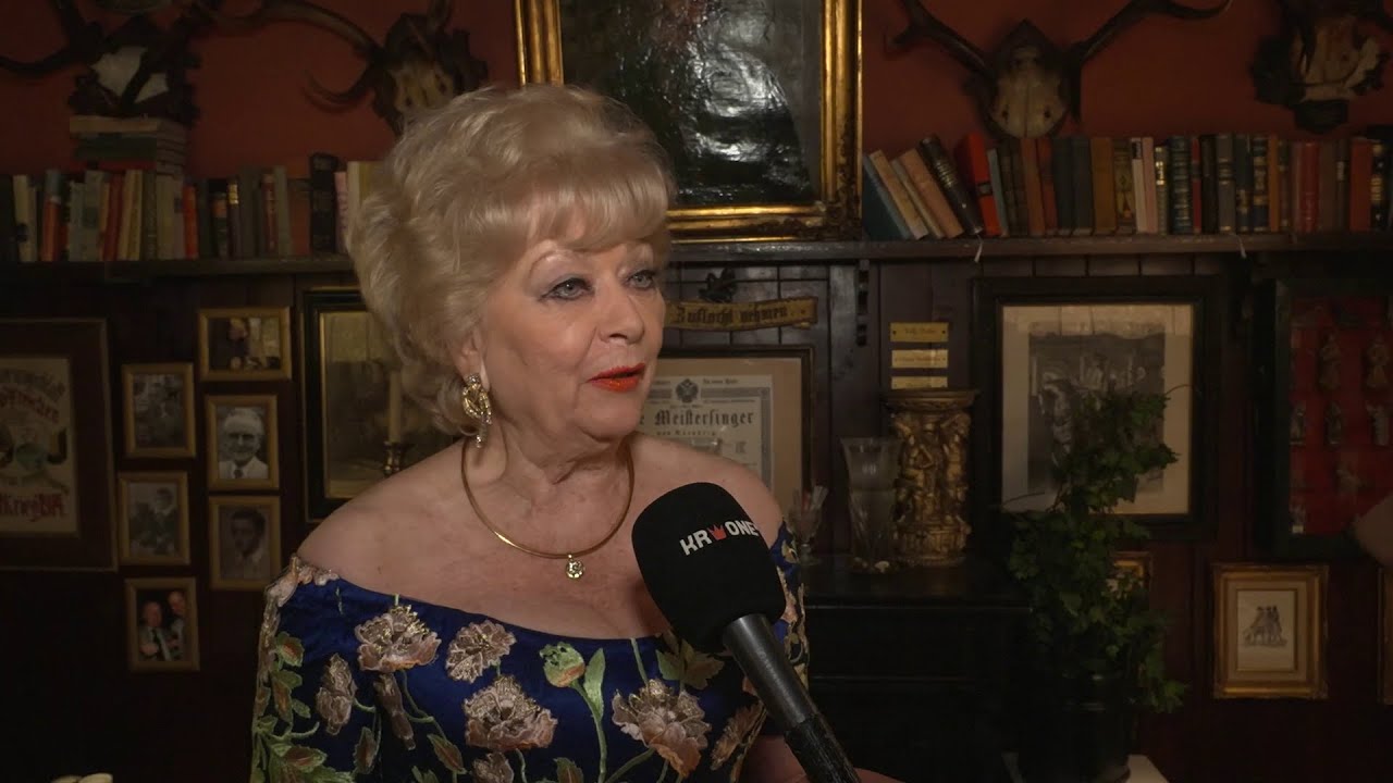 Birgit Sarata wird 80! Gebührend gefeiert im Marchfelderhof! | krone.tv ADABEI