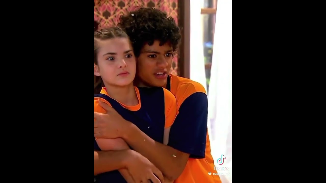 vivi e mosca Binho e Tati ( Gabriel Santana e L&iacute;via inhudes) (Gui vieira e Gabriela Saraivah)