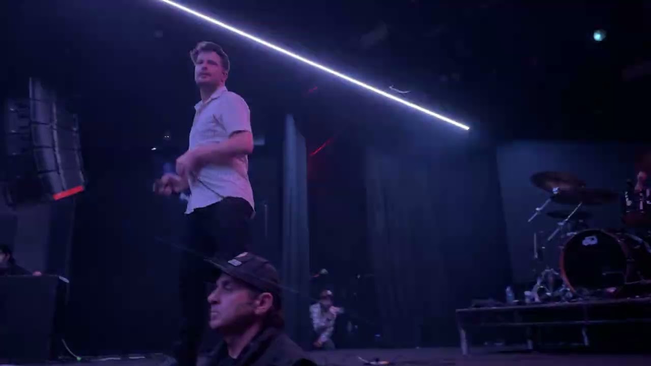 Ladders on Tables - I am / Glasshouse medley | Live at Max Watts Melbourne 15/11/2025