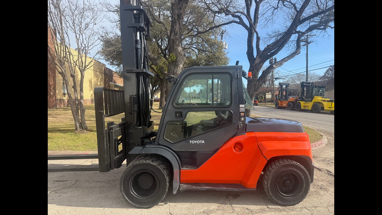 2020 Toyota 8FD70U Forklift