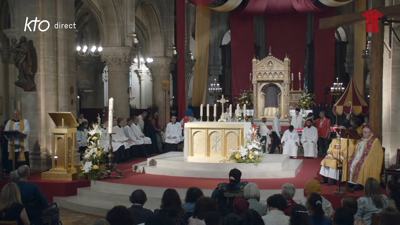 Clôture de l'ostension de la Sainte Tunique d'Argenteuil : Vêpres présidées par Mgr Benoît Bertrand
