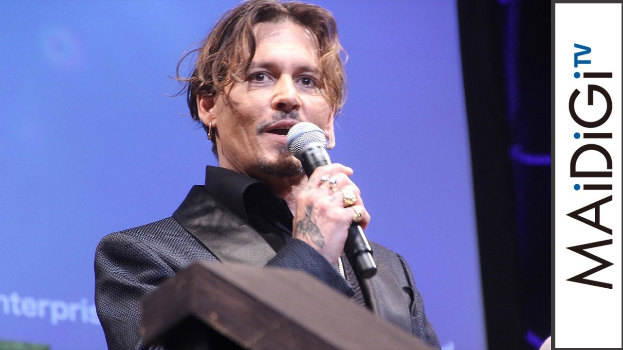 ジョニー・デップ「コンニチハ」連発で終始ゴキゲン　「パイレーツ」プレミアで来日