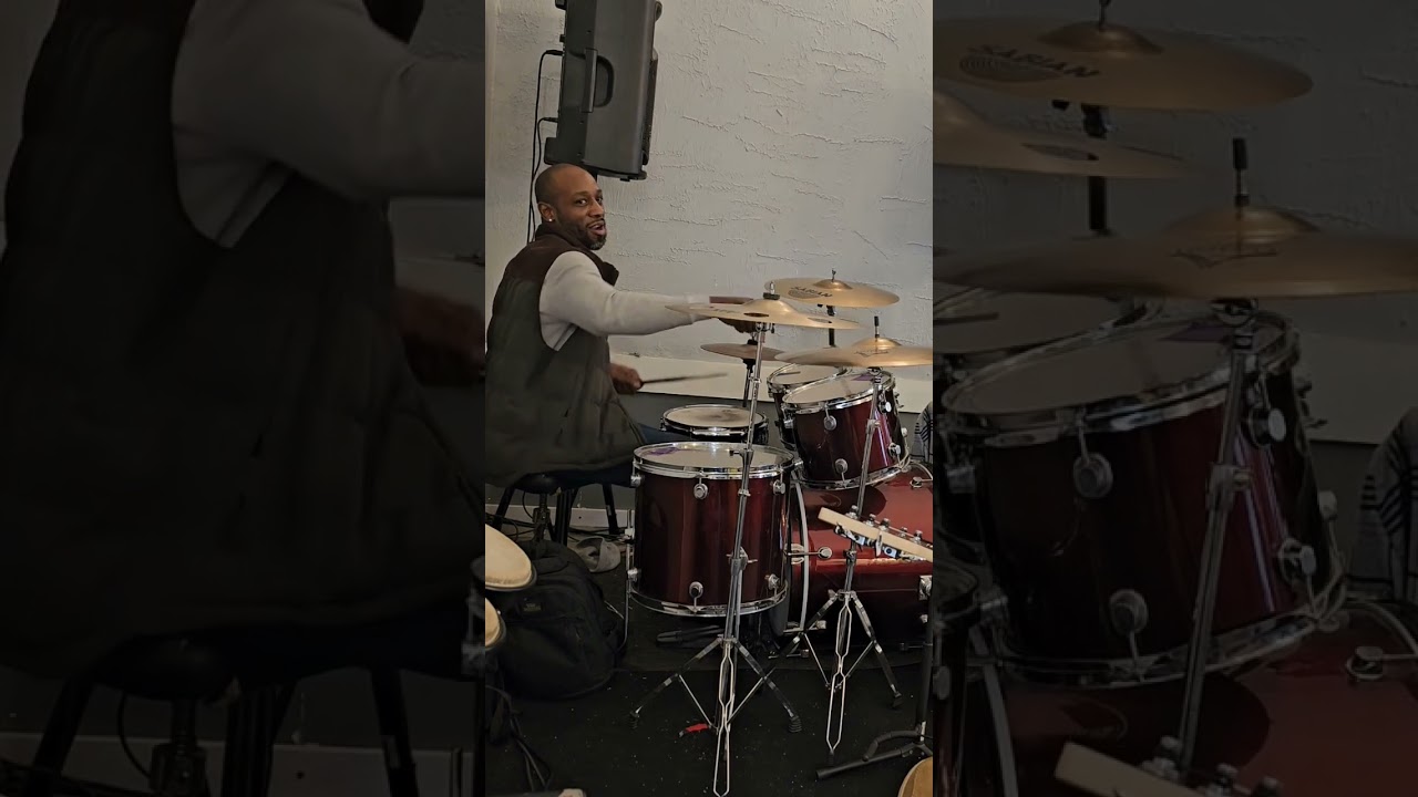 praise break drum view 