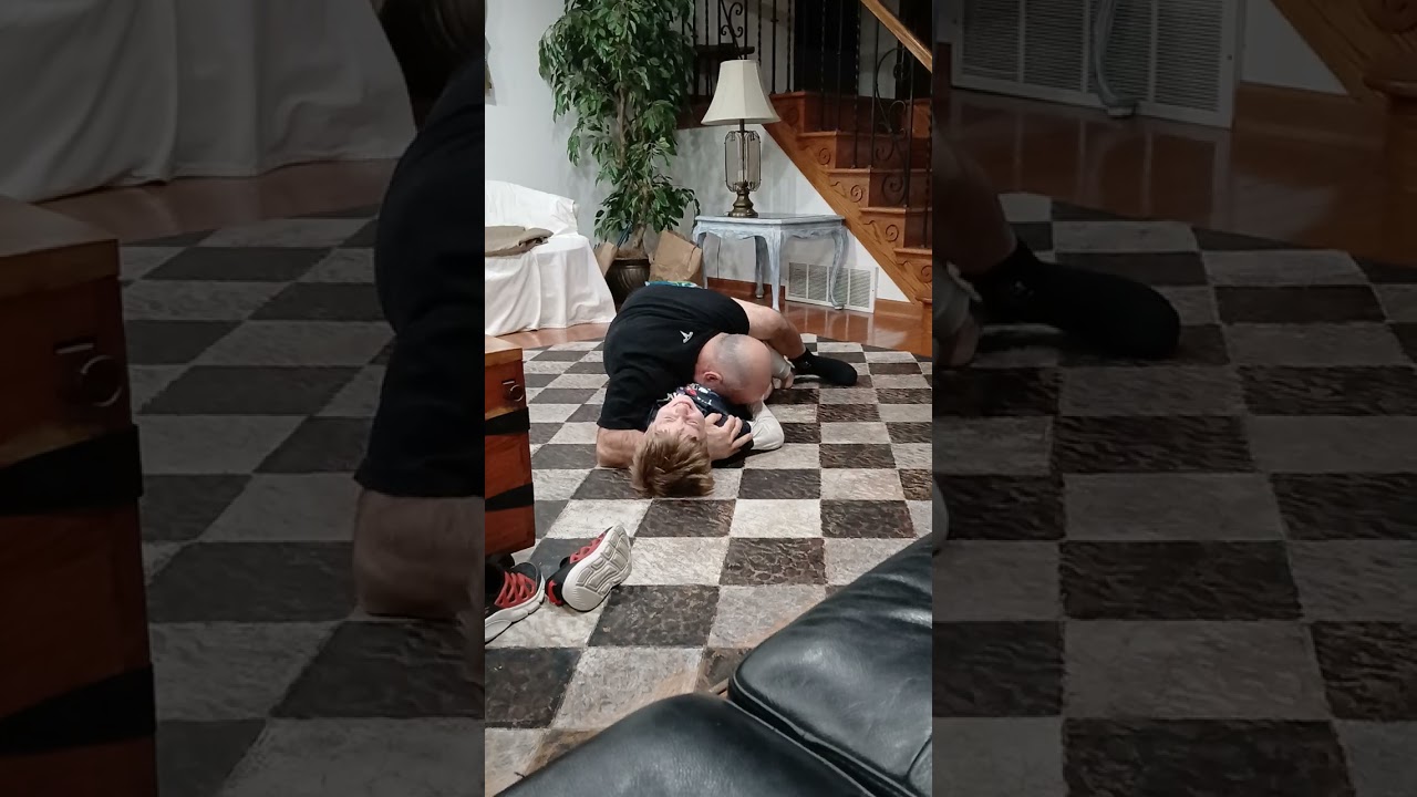 Daddy tickles Lucas