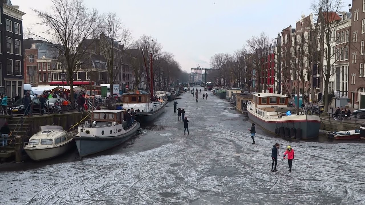 Schaatsen op grachten Amsterdam: mooi, leuk en gevaarlijk / Maart 2018