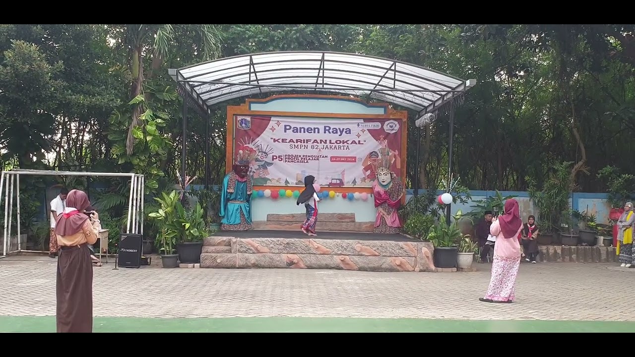 Kegiatan P5  Bertema Kearifan Lokal di SMP N 82 jakarta  Kelas 7,7!!🥳🥳🥳