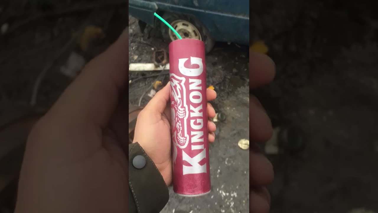 MEGA XXXL firecracker in the car.