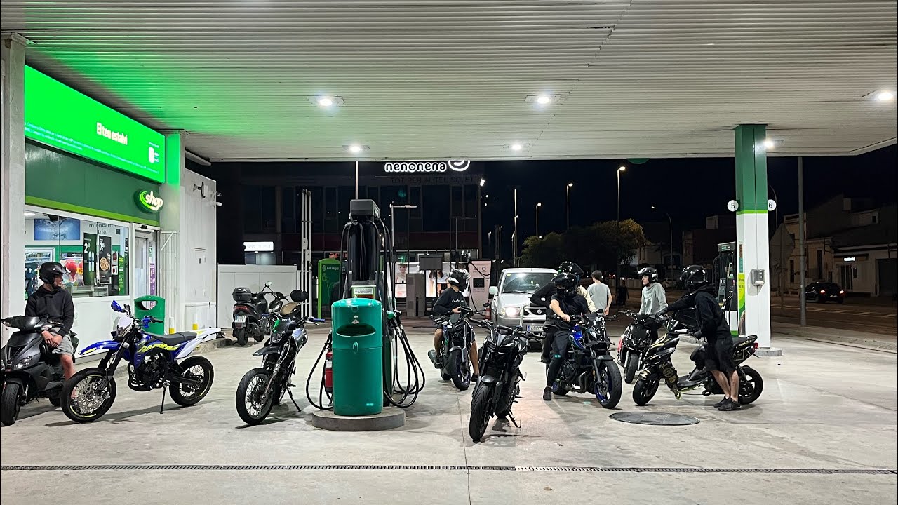 ruta Arenys en 49cc (acaba mal moto grua)