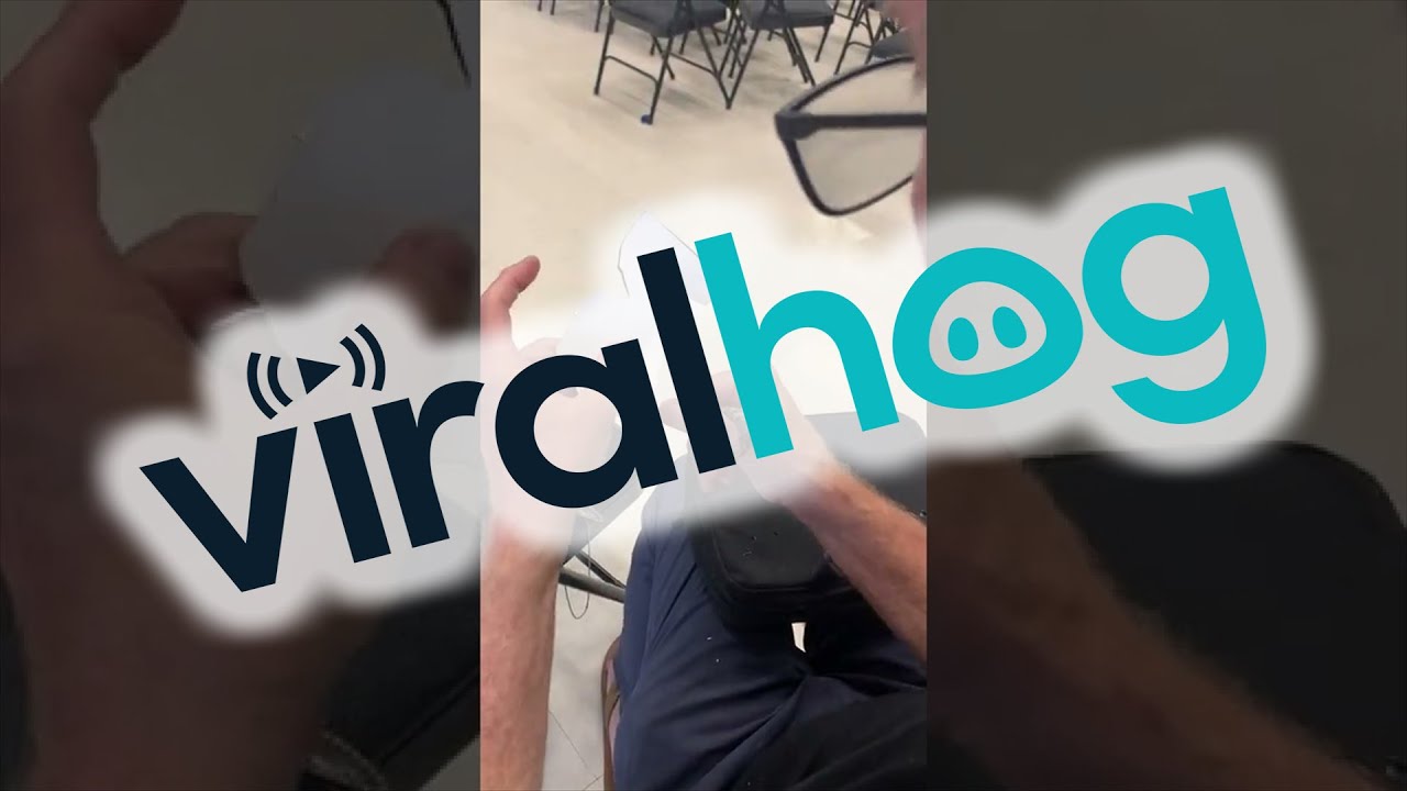 Scissor Artist Karl Johnson Cuts a Strangers Silhouette During Rehearsal || ViralHog