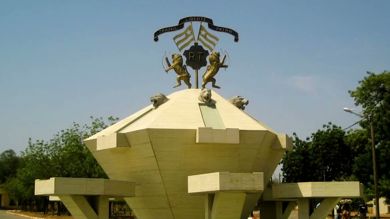 LES SITES TOURISTIQUES ET HISTORIQUES DE LA REGION DES SAVANES-TOGO