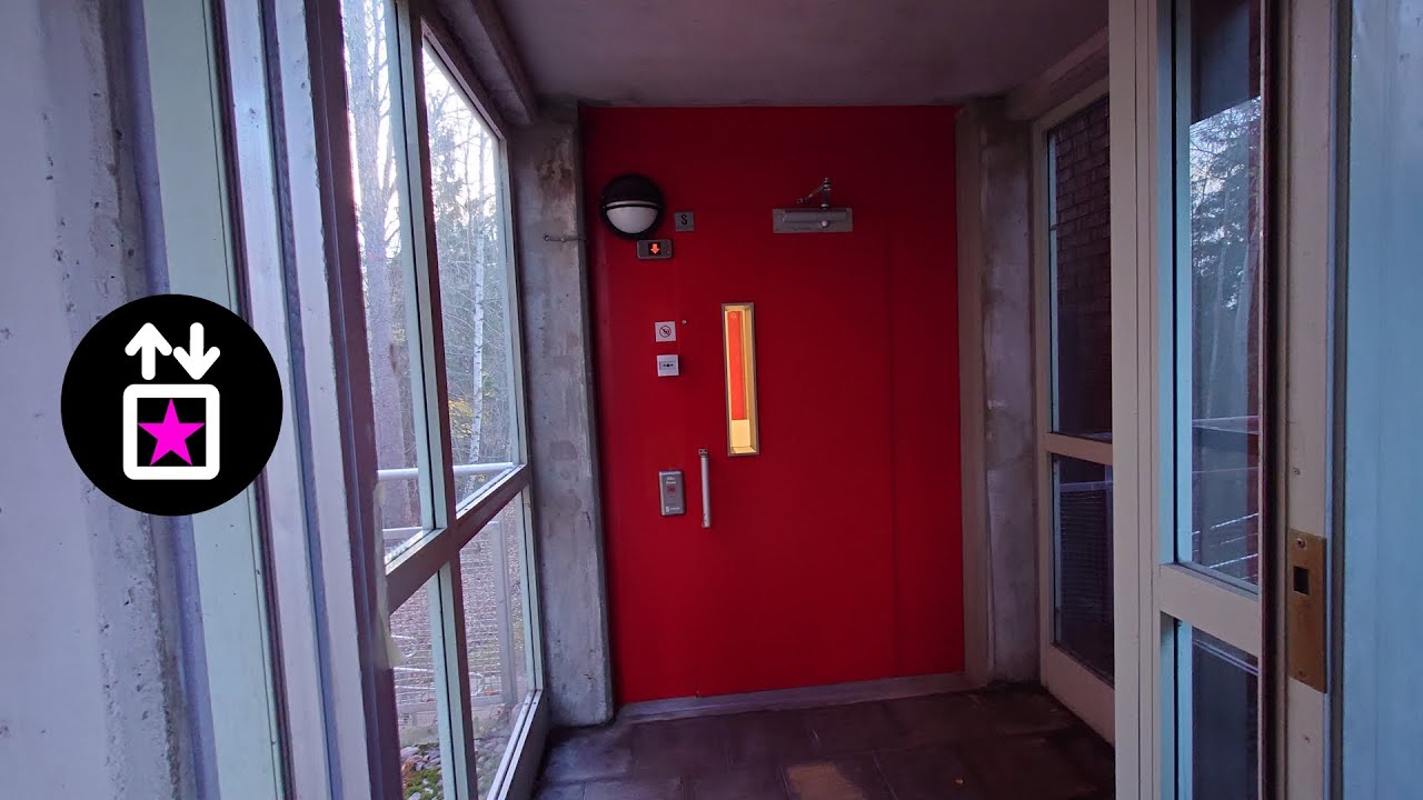 Stockholm, SWE: Modernised by St Eriks Hiss - KONE Hydraulic Elevator at Bäverbäcksgränd 106