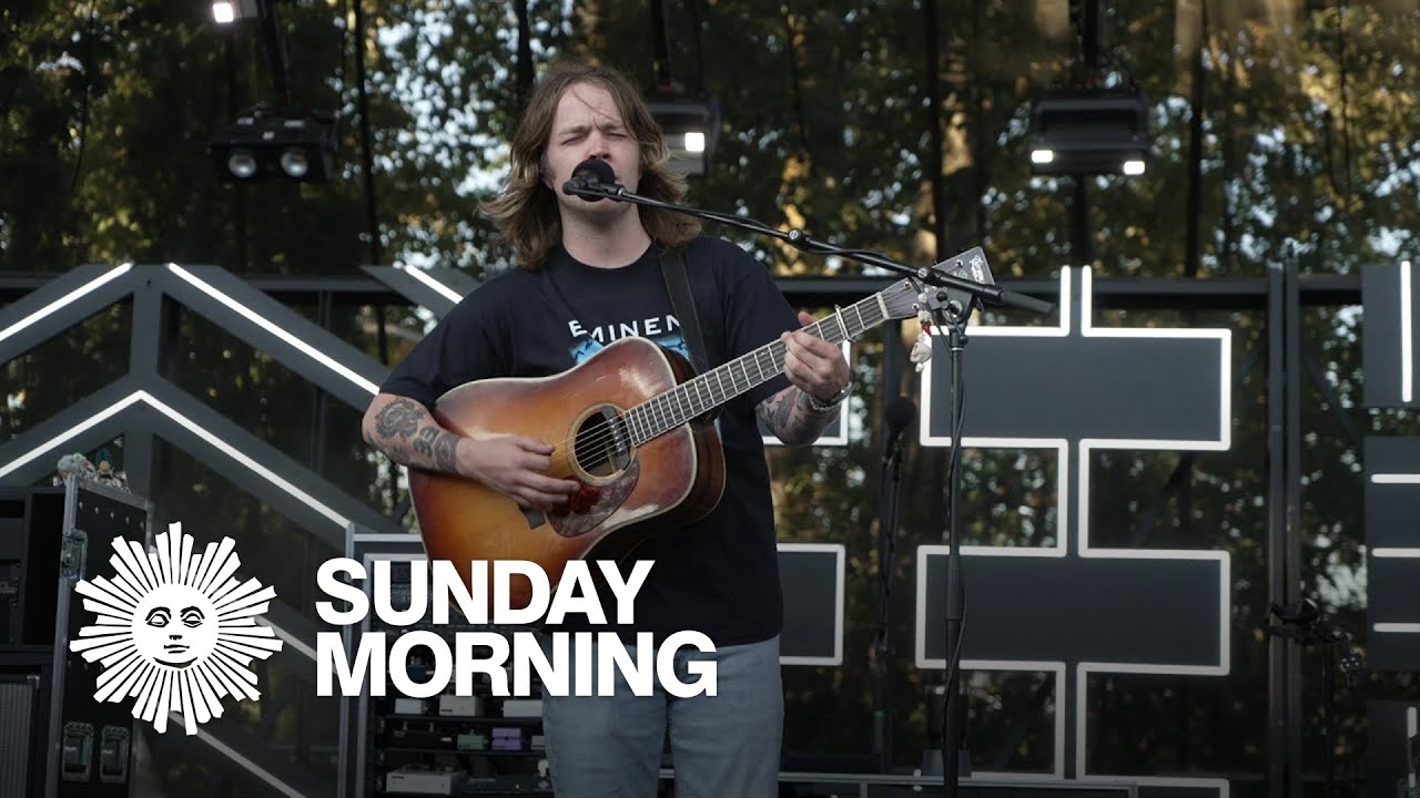 Guitarist Billy Strings, the 