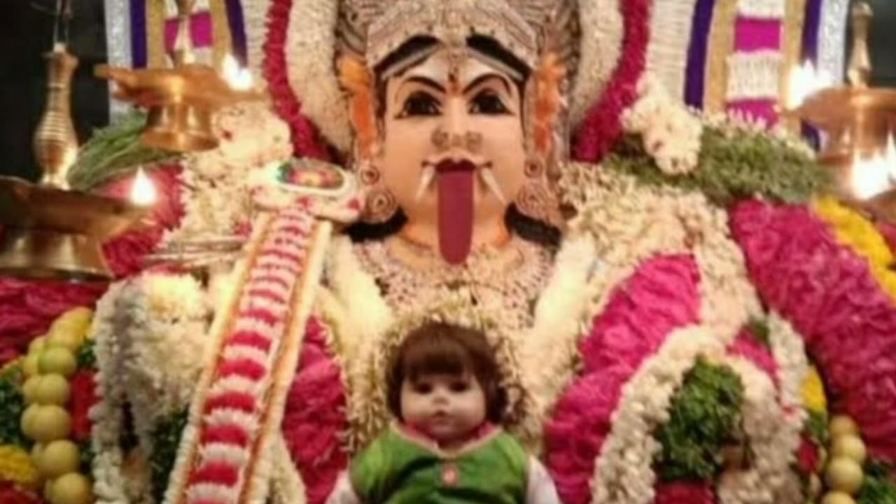 Aaralvaimozhi Esakki Amman Temple is located  Muppanthal in the state of Tamil Nadu kanyakumari