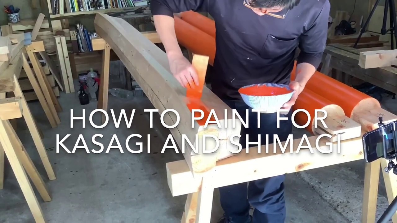 Japanese torii gate production day37.How to paint for the kasagi and shimagi.塗装の仕方