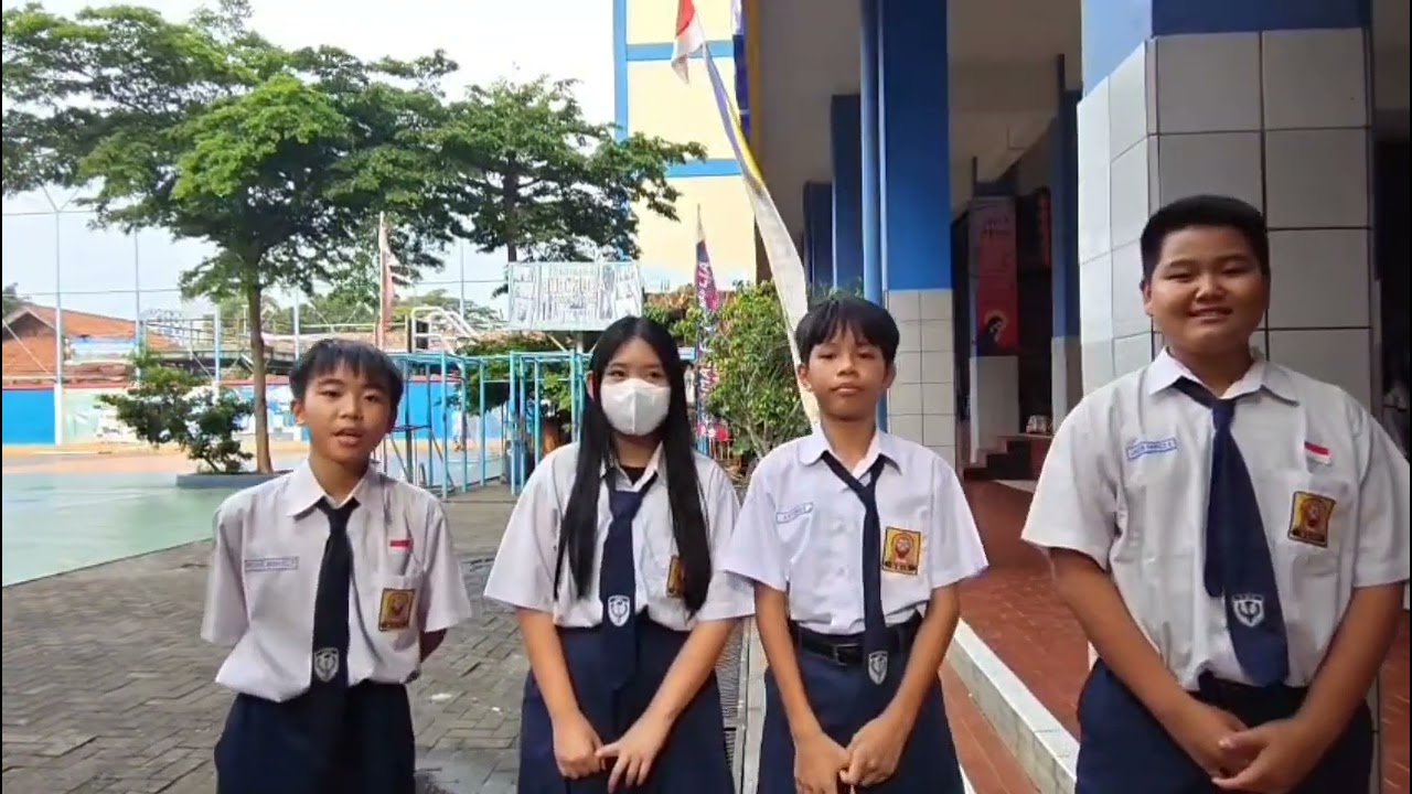 English presentation 2 topics: topic 1.how to reduce plastic topic 2 how to safe water