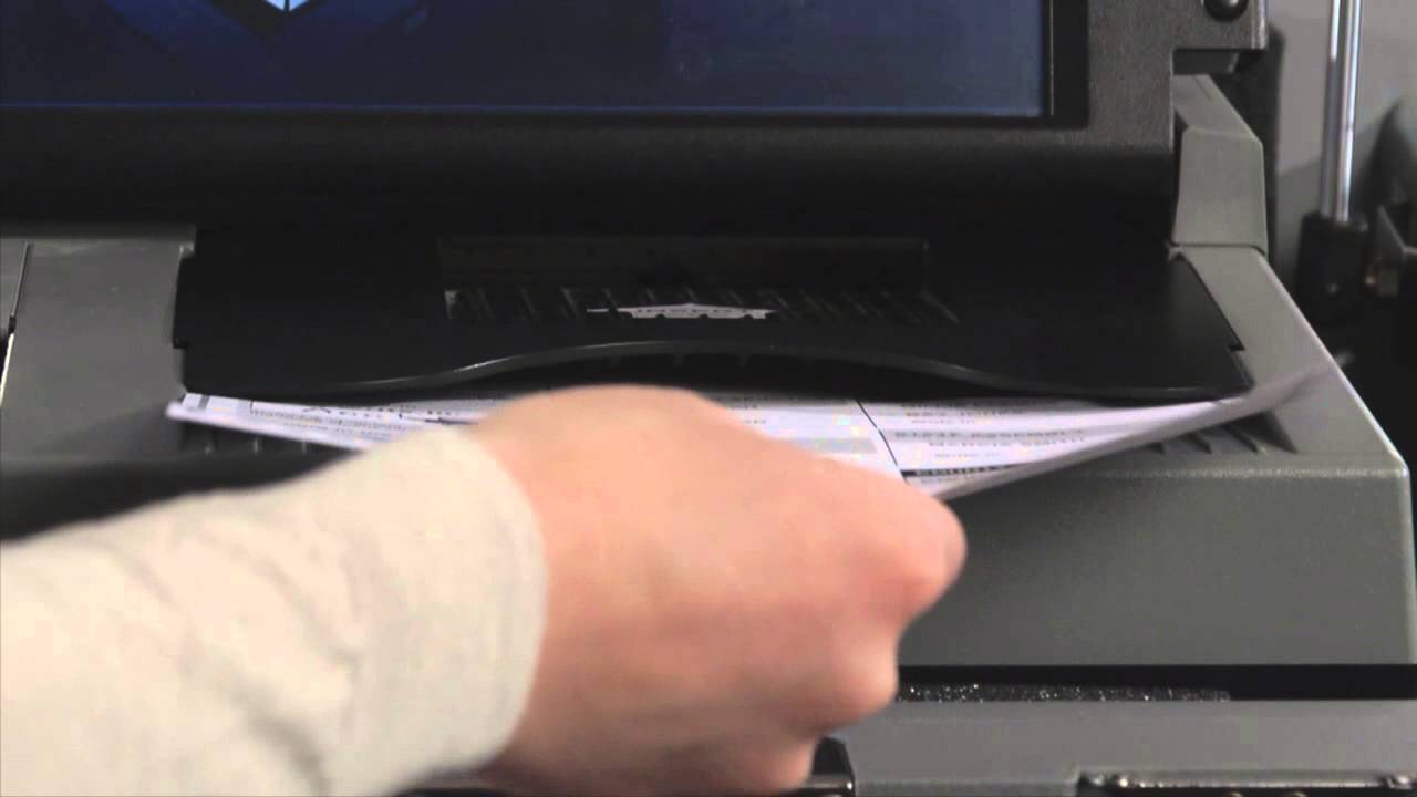 DS 200 Paper Ballot Machine