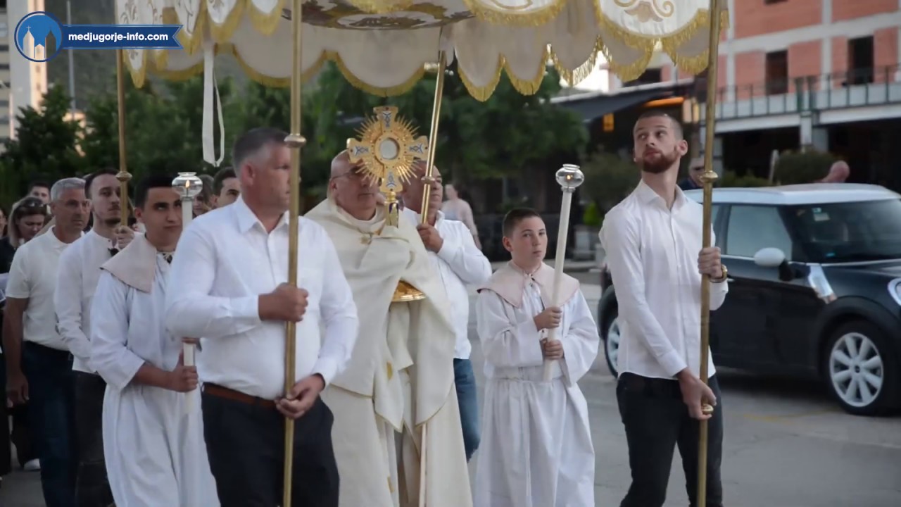 Svetkovina Tijelova u Međugorju i procesija s Presvetim kroz župu!