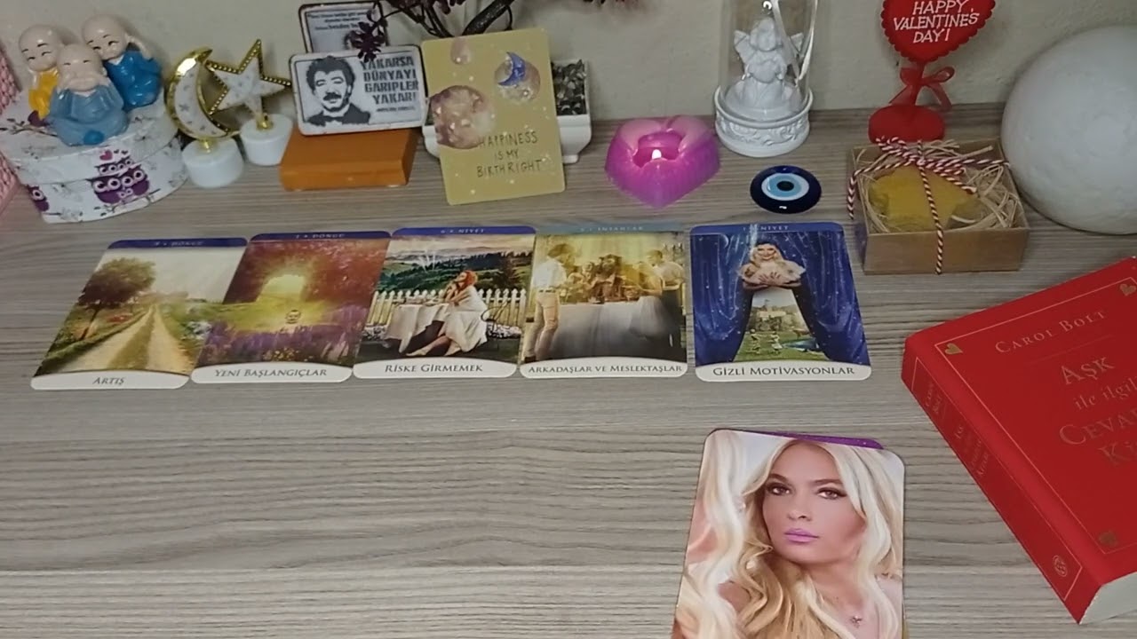 Aklımdaki Kişi Beni Nasıl Görüyor? Onun Gözünde Ben Nasılım? Deste Seç Tarot Açılımı