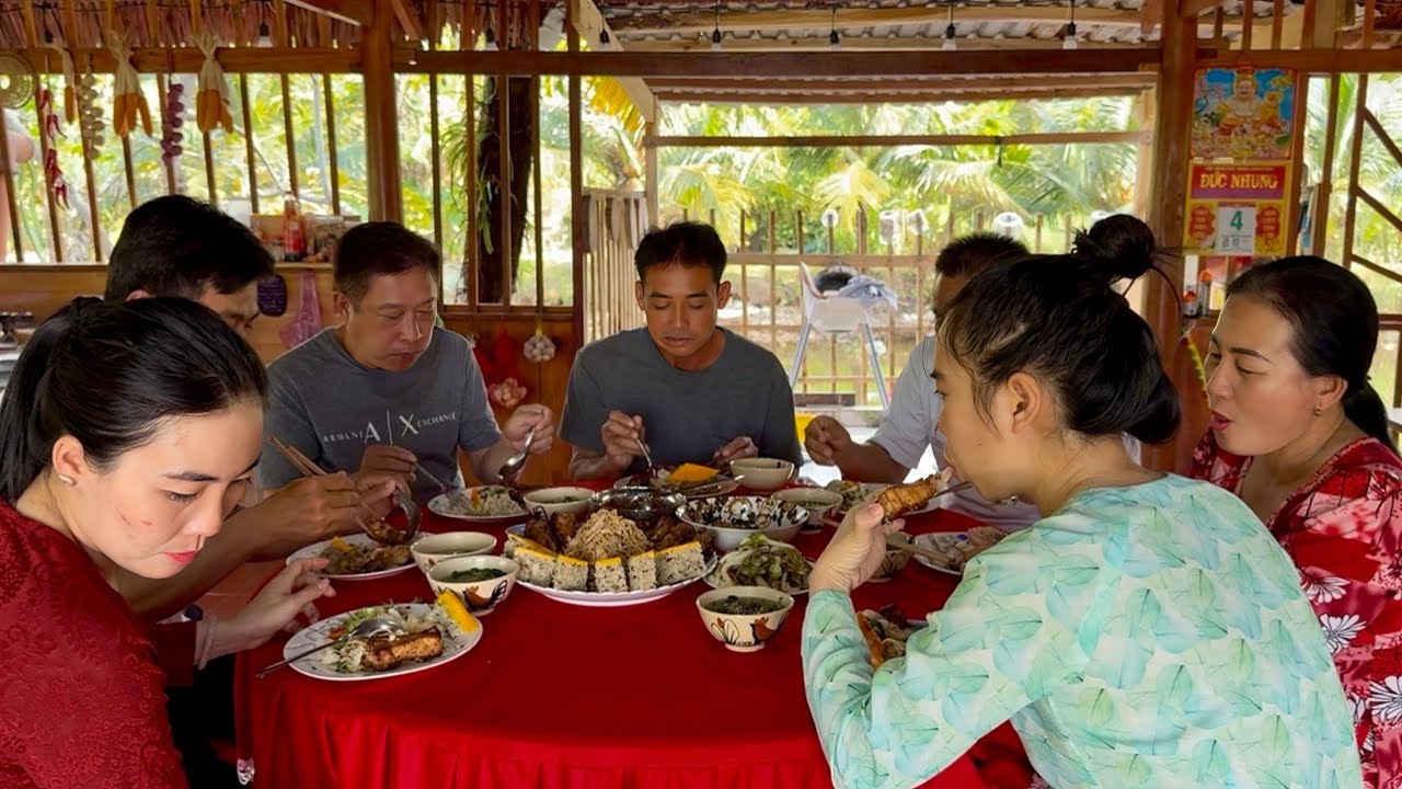 Nhộn Nhịp Buổi Trưa Với Món Cơm Tấm Sườn Bì Chả Đặc Biệt Theo Cách Làm Của Chú Trí•UMQT | #1033