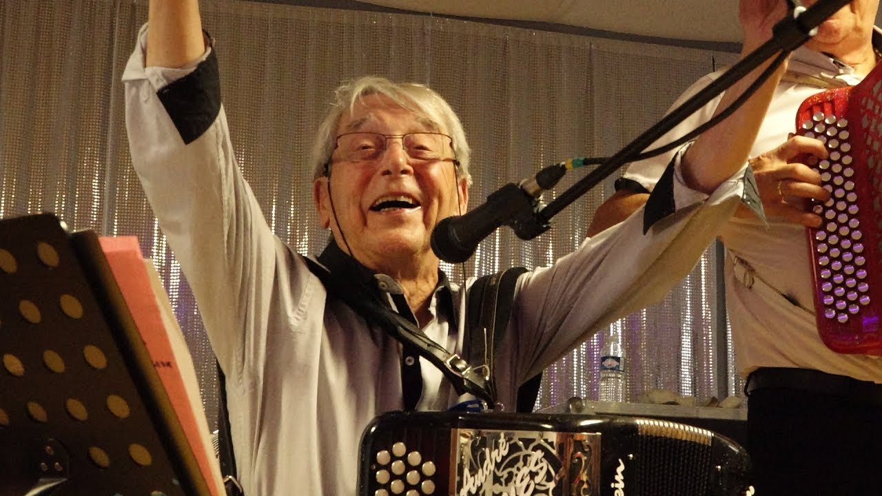 André ROQUES chez Coco 15 aout 2019 Chantons nos Pyrénées