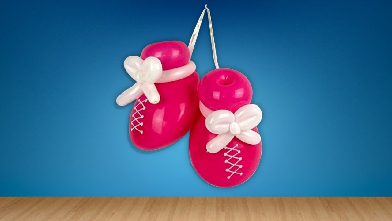Baby booties of the balloons