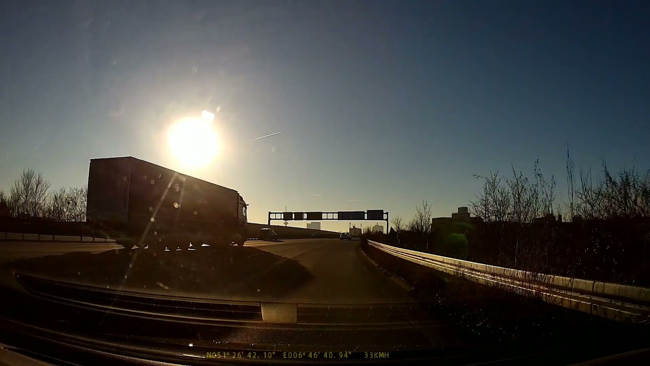 Prüfungsstrecke: Autobahn Auffahrt Ruhrort A40 Richtung Essen, dann A59 Richtung Düsseldorf
